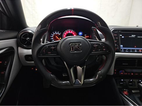 Used 2023 Nissan GT-R Premium AWD/4WD image 10