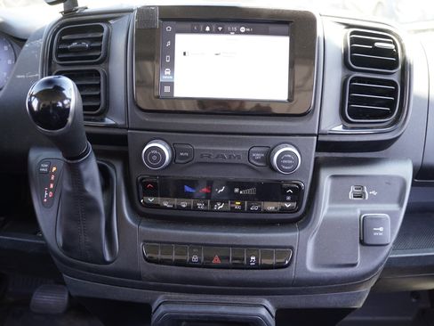Used 2025 RAM ProMaster 2500 w/ Convenience Group FWD image 25