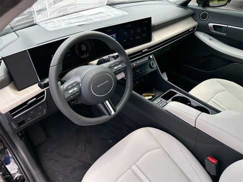 New 2025 Hyundai Sonata SEL image 6