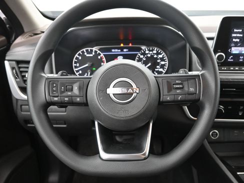 Used 2023 Nissan Rogue S AWD/4WD image 13