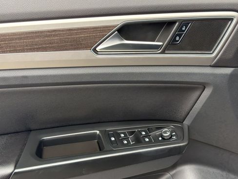 Used 2019 Volkswagen Atlas SE FWD image 14