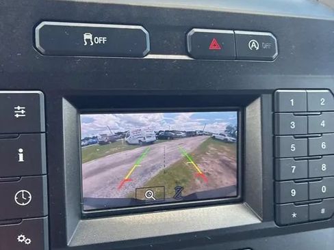 Used 2018 Ford F150 XLT AWD/4WD image 25