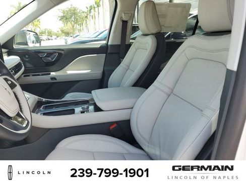 New 2025 Lincoln Aviator Reserve image 18