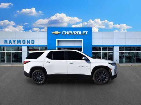 Used 2023 Chevrolet Traverse RS w/ LPO, Floor Liner Package AWD/4WD image 2