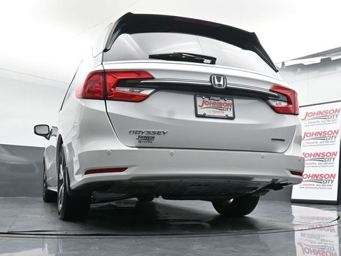 Used 2023 Honda Odyssey Touring image 40