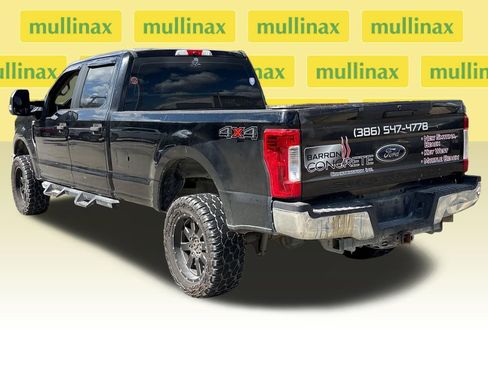 Used 2017 Ford F250 XL w/ STX Appearance Package image 9