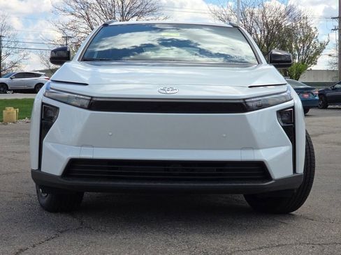 New 2026 Toyota bZ FWD image 3