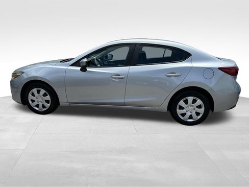 Used 2017 MAZDA MAZDA3 Sport FWD image 8