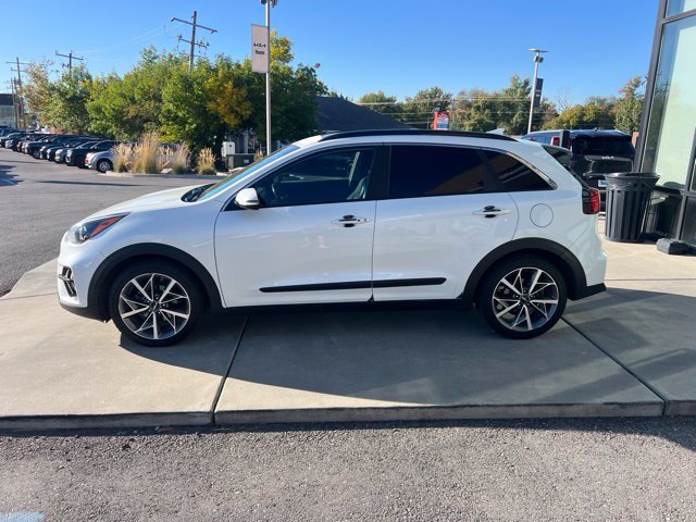 Used 2022 Kia Niro Touring Special Edition FWD image 4