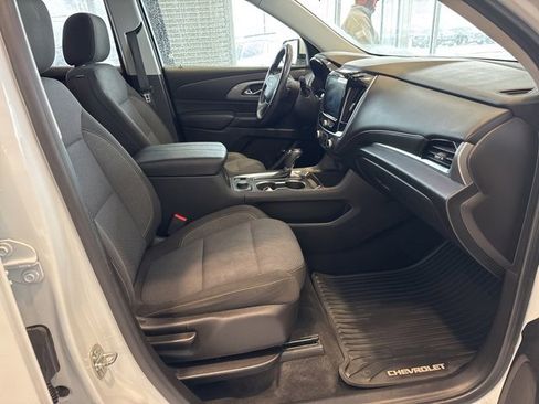 Used 2018 Chevrolet Traverse LT image 26