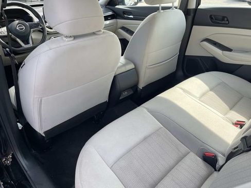 Used 2024 Nissan Altima 2.5 SV FWD image 18