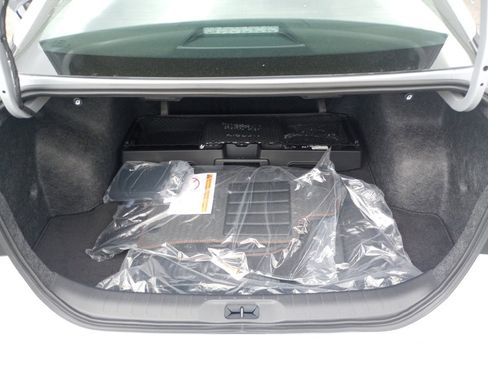 New 2025 Nissan Altima 2.5 SR image 15