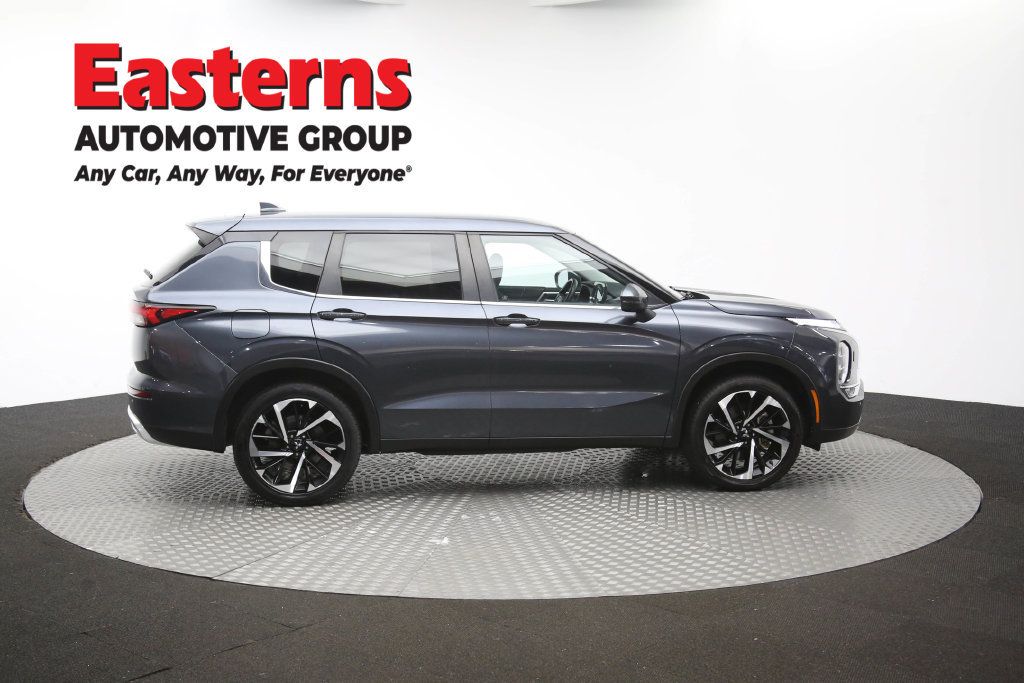 Used 2024 Mitsubishi Outlander SE AWD/4WD image 46