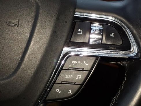 Certified 2022 Lincoln Nautilus Reserve image 22