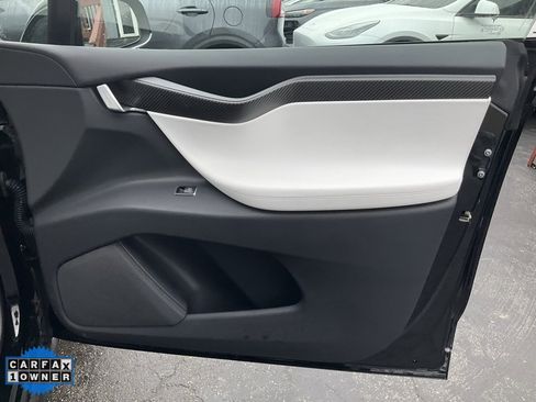 Used 2018 Tesla Model X 75D image 64