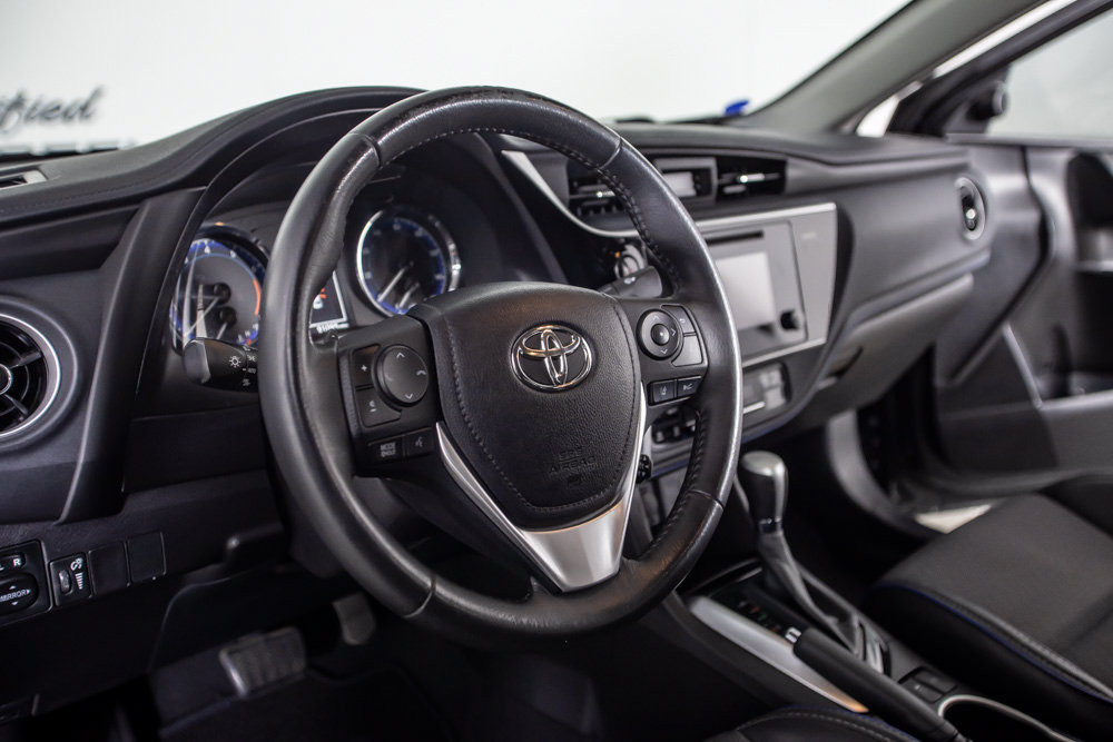 Used 2017 Toyota Corolla SE w/ Carpet Mat Package (TMS) FWD image 21