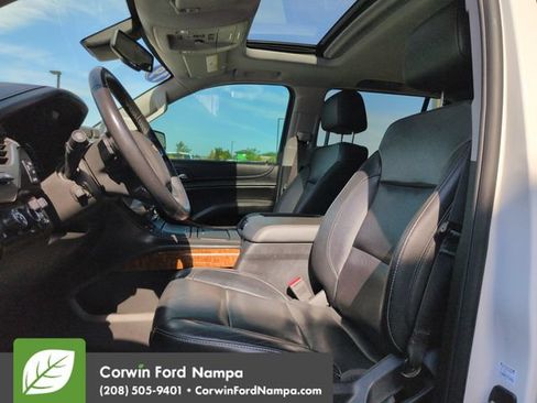 Used 2019 Chevrolet Suburban Premier w/ RST Edition AWD/4WD image 23