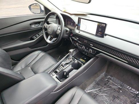 Used 2023 Honda Accord Touring image 14