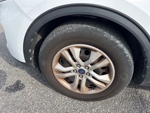 Used 2021 Ford Escape S image 5