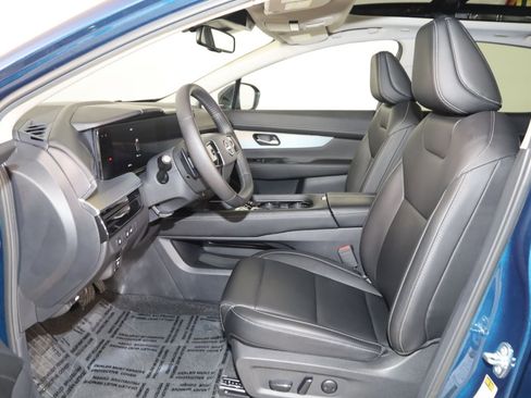 Used 2025 Nissan Murano SL AWD/4WD image 12