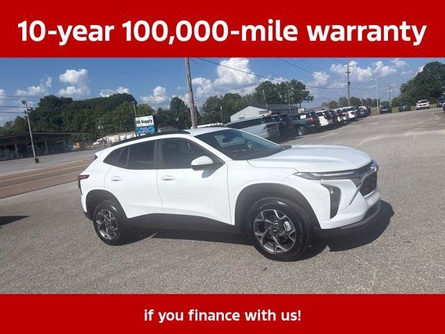 Used 2025 Chevrolet Trax LT w/ LT Convenience Package FWD image 13