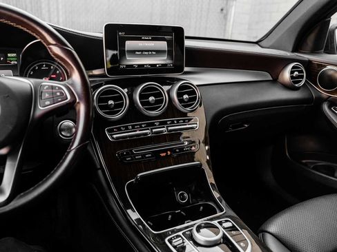 Used 2018 Mercedes-Benz GLC 350e 4MATIC image 22