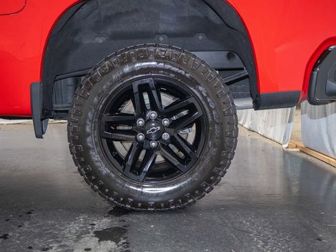 Used 2020 Chevrolet Silverado 1500 LT Trail Boss AWD/4WD image 7