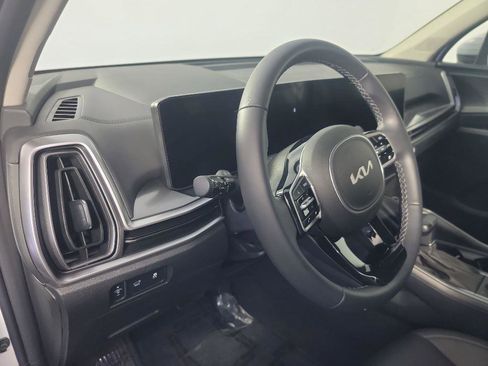 Certified 2025 Kia Sorento EX image 15