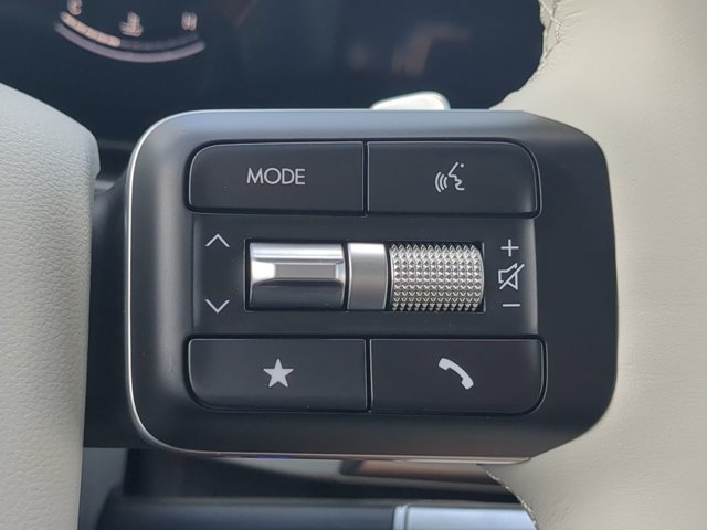 Certified 2025 Hyundai Santa Fe SEL FWD image 25
