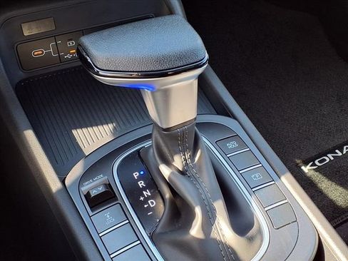 New 2026 Hyundai Kona SE image 19