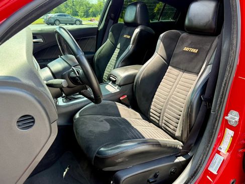 Used 2017 Dodge Charger R/T RWD image 14