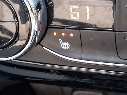 Certified 2024 Chevrolet Trax LT w/ LT Convenience Package image 25