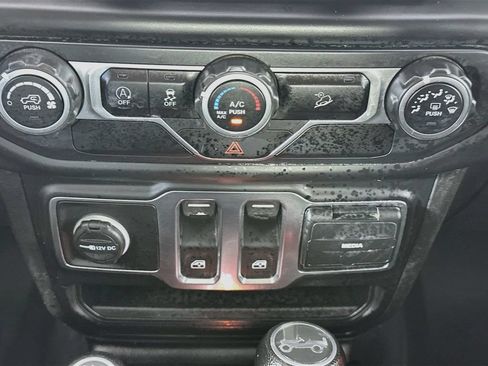 Used 2020 Jeep Wrangler Sport AWD/4WD image 18