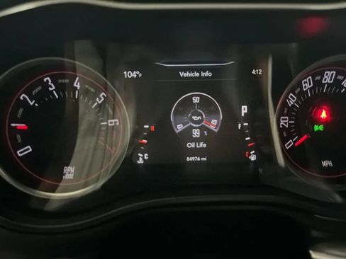 Used 2019 Dodge Challenger SXT RWD image 11