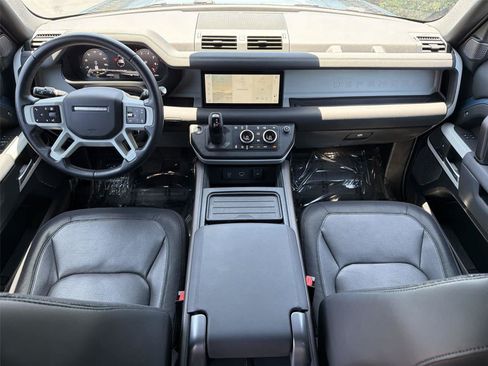 Used 2024 Land Rover Defender 110 X-Dynamic SE AWD/4WD image 11