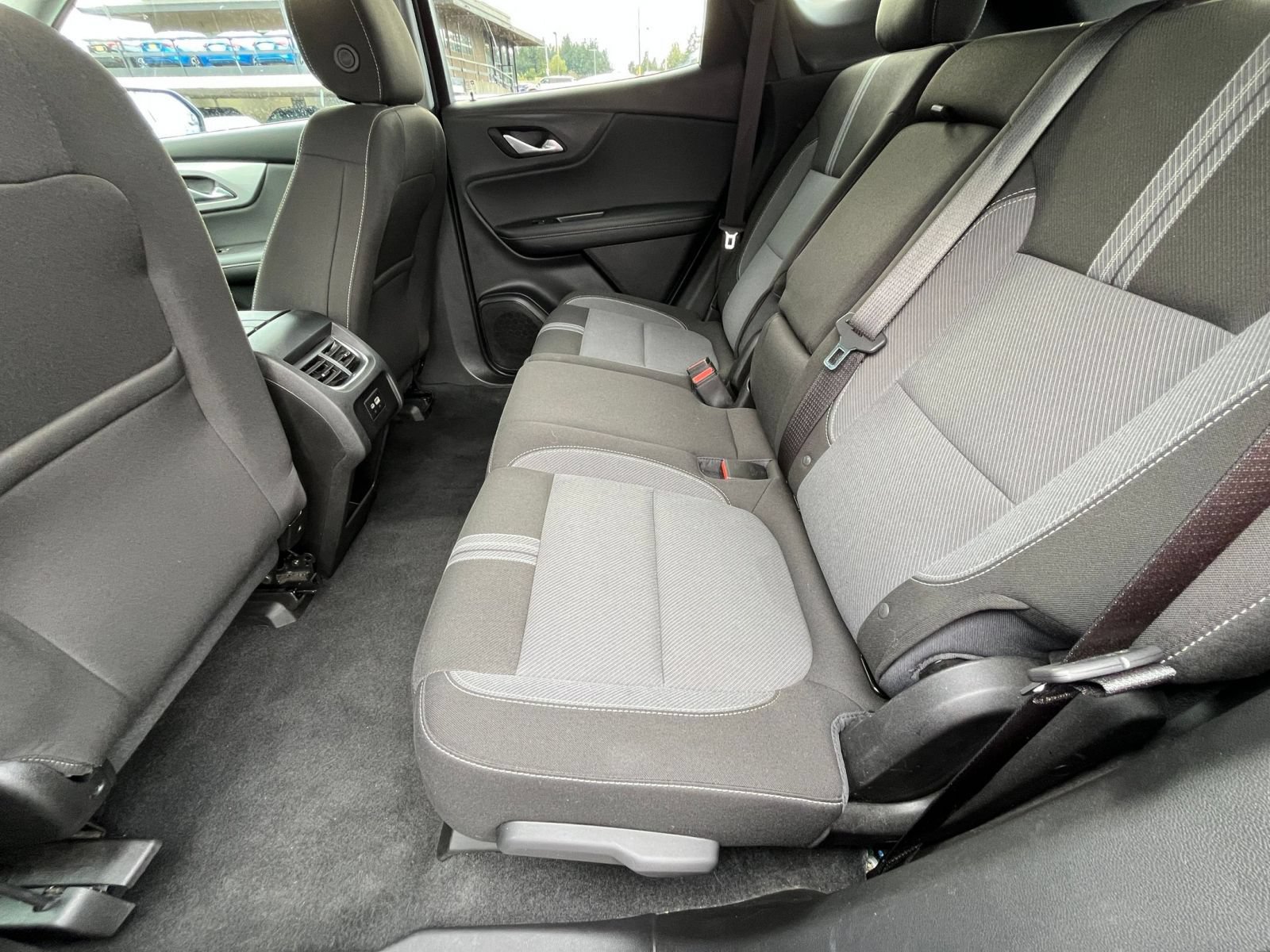 Used 2025 Chevrolet Blazer LT FWD image 26