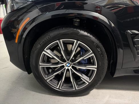 Used 2024 BMW X5 M60i image 12