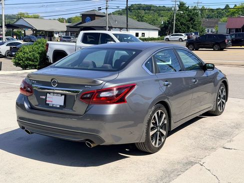 Used 2018 Nissan Altima 2.5 SR FWD image 6