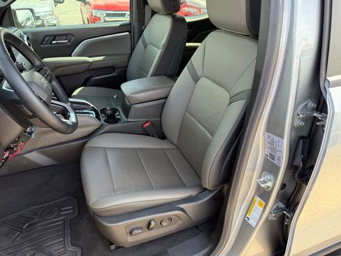 Used 2025 Chevrolet Colorado ZR2 image 33