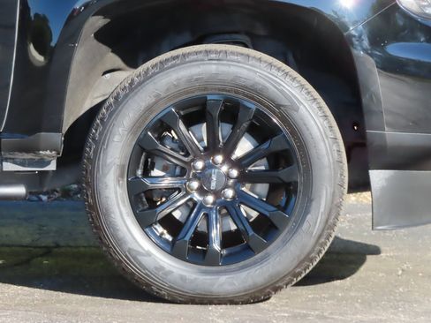 Used 2022 GMC Canyon Elevation image 14