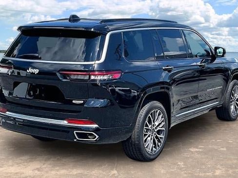 Used 2025 Jeep Grand Cherokee L Summit AWD/4WD image 6