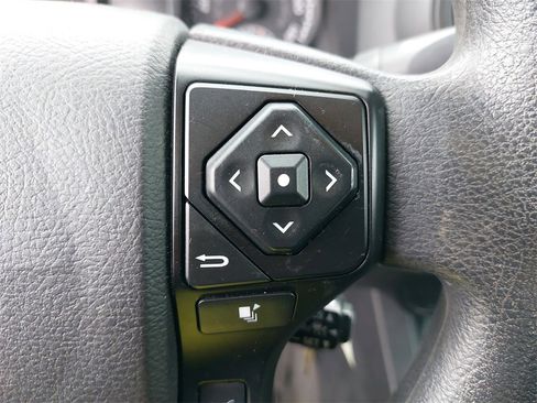 Used 2022 Toyota Tacoma SR image 15