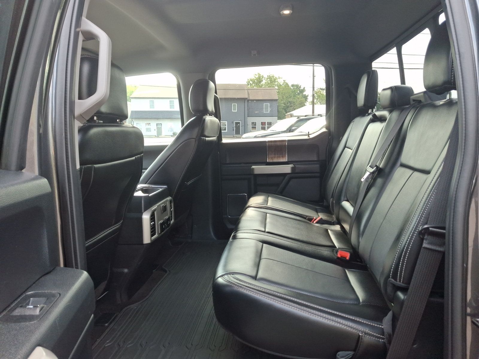 Used 2019 Ford F150 Lariat AWD/4WD image 10