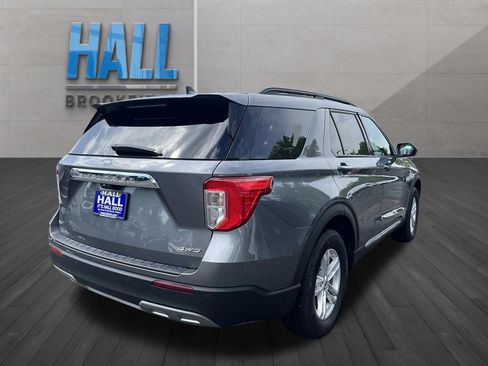 Used 2023 Ford Explorer XLT w/ Equipment Group 202A AWD/4WD image 5