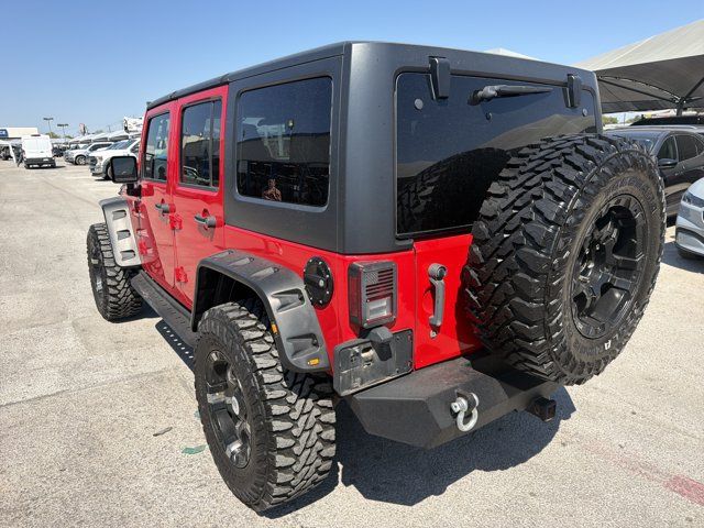 Used 2018 Jeep Wrangler Unlimited Sahara w/ Connectivity Group AWD/4WD image 3