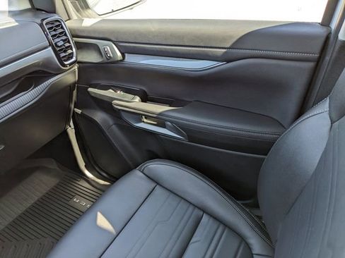 Used 2024 Ford Ranger Lariat image 18