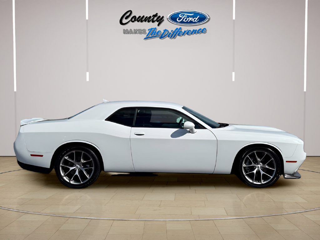 Used 2022 Dodge Challenger GT RWD image 4