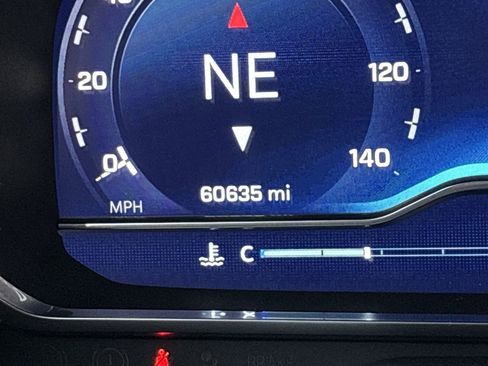 Used 2023 Chevrolet Tahoe LT image 33