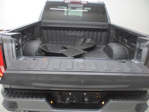 Certified 2022 GMC Sierra 1500 AT4 w/ AT4 Premium Package AWD/4WD image 14