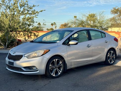 Used 2015 Kia Forte EX w/ UVO Package W/17" Alloys image 7